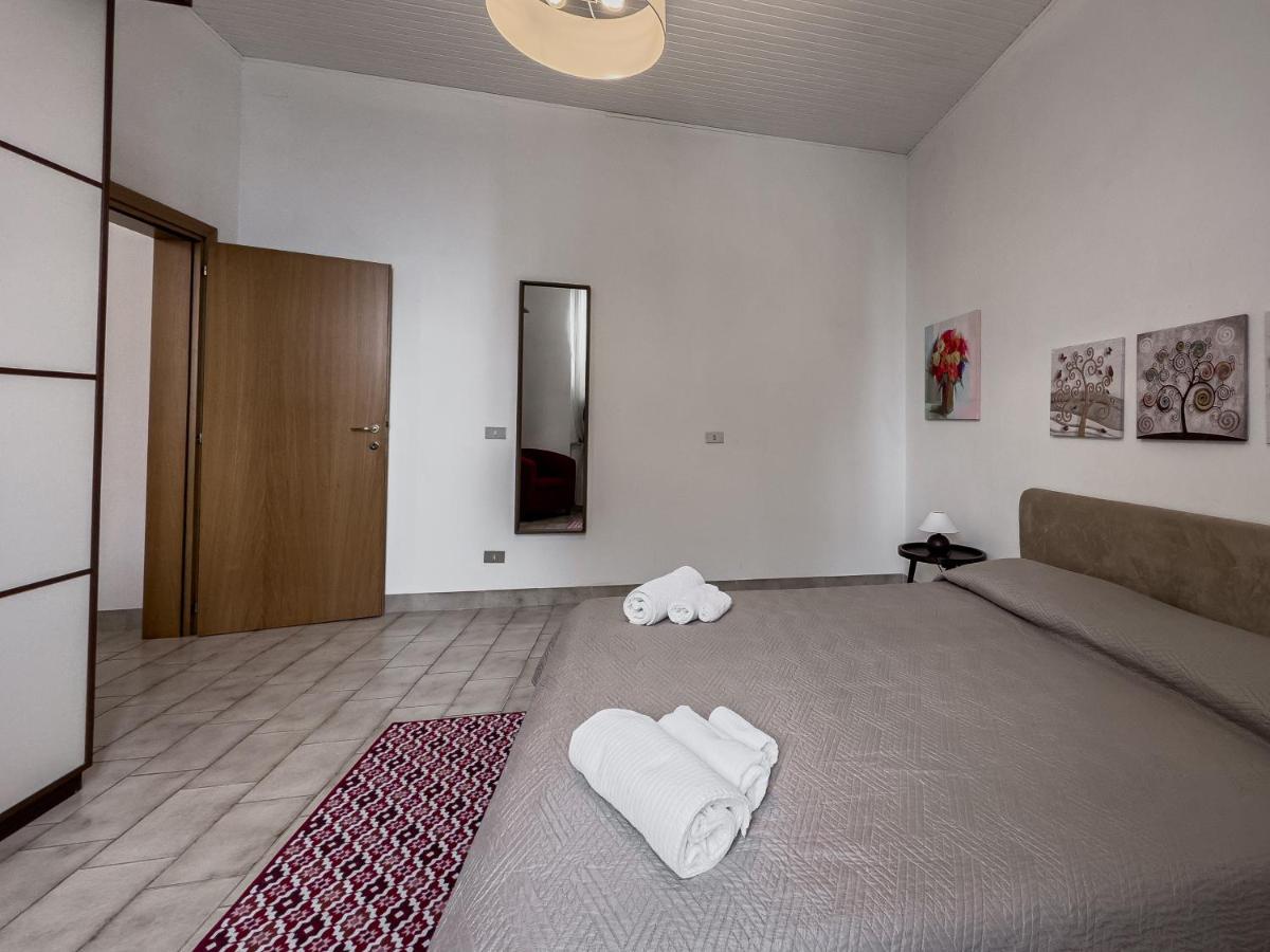 Realkasa Carracci Apartment Bologna Esterno foto